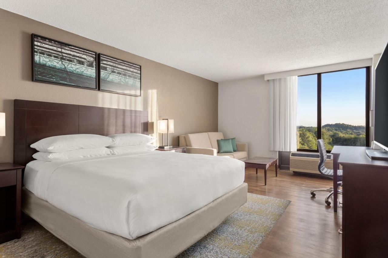 Delta Hotels By Marriott Bristol Esterno foto